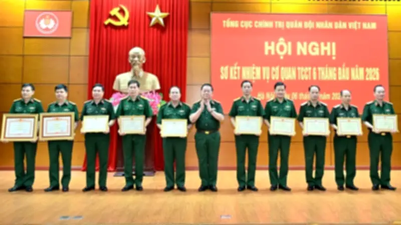 Đại tướng Nguyễn Trọng Nghĩa yêu cầu đổi mới tư duy, ứng dụng công nghệ trong công tác chính trị Quân đội