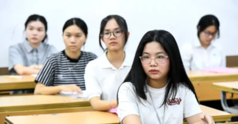 Điểm sàn Học viện Bưu chính Viễn thông 2026: 20 điểm phía Bắc, 16,5 phía Nam