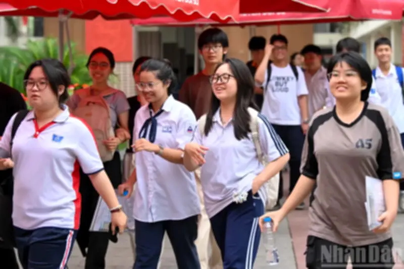 Điểm sàn ngành Luật năm 2026 là 20 điểm