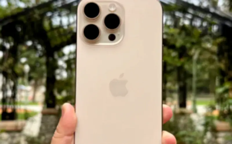iPhone Pro Max giá từ 13,9 triệu: Nên mua iPhone 13 Pro Max hay 16 Pro Max?