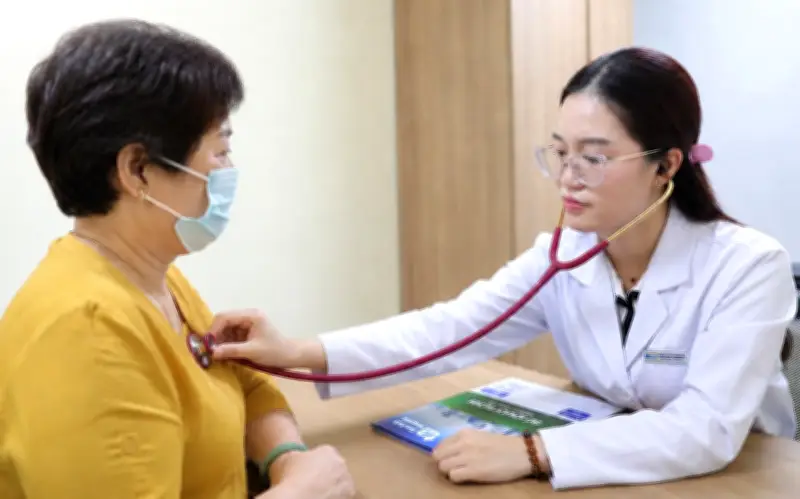 Khám thiếu máu, người phụ nữ 52 tuổi phát hiện ung thư dạ dày di căn xương