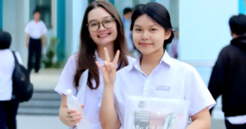 Khánh Hòa: 71 điểm 10 thi tốt nghiệp THPT 2026, thủ khoa 37 điểm