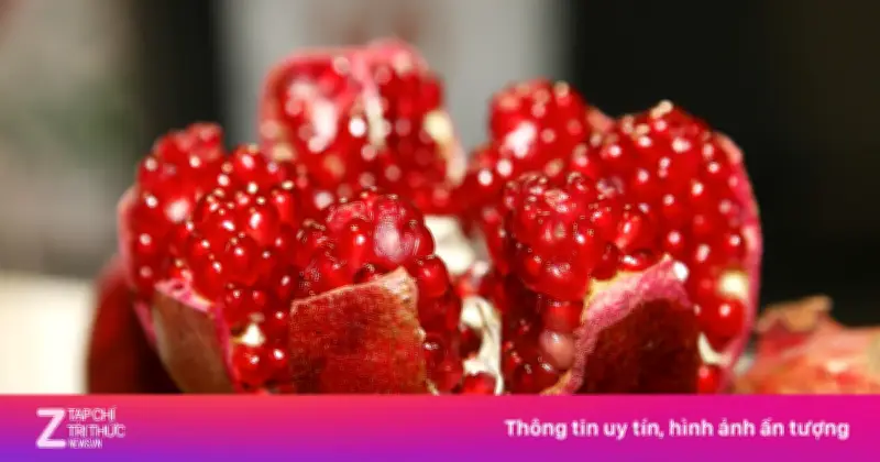Lợi ích sức khỏe và lưu ý khi ăn lựu: siêu trái cây giàu chất chống oxy hóa