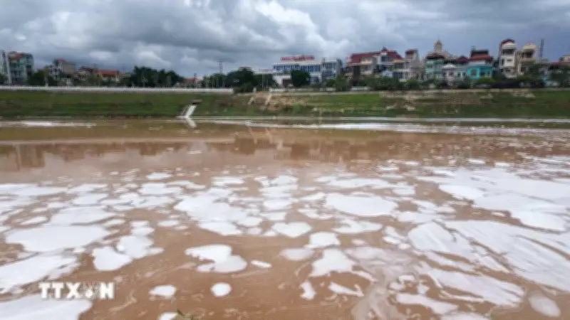 Lạng Sơn xác định nguyên nhân bọt trắng xuất hiện trên sông Kỳ Cùng