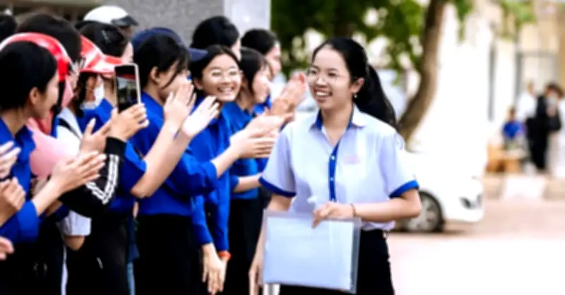 Nữ thủ khoa khối B00 duy nhất tốt nghiệp THPT 2026 ở Đắk Lắk mơ thành bác sĩ