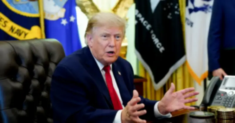 Ông Trump cân nhắc tấn công Iran nhưng tạm giữ đàm phán