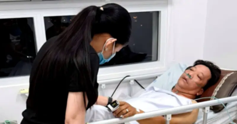 Nghệ sĩ Minh Hoà đột quỵ suy hô hấp, nhập viện cấp cứu