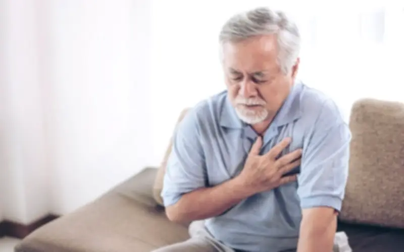 Người già trên 70 tuổi bật điều hòa ngủ cả đêm cần lưu ý gì để không ảnh hưởng sức khỏe?