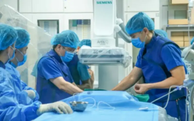 Người phụ nữ 68 tuổi bị đột quỵ 2 lần trong 24 giờ vì cục máu đông đổi hướng