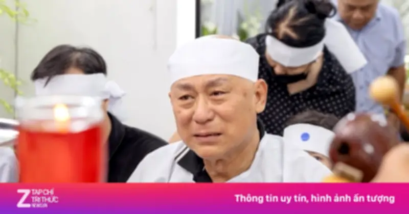 NSND Tạ Minh Tâm khóc nghẹn trong lễ tang vợ - nghệ sĩ Bạch Vân