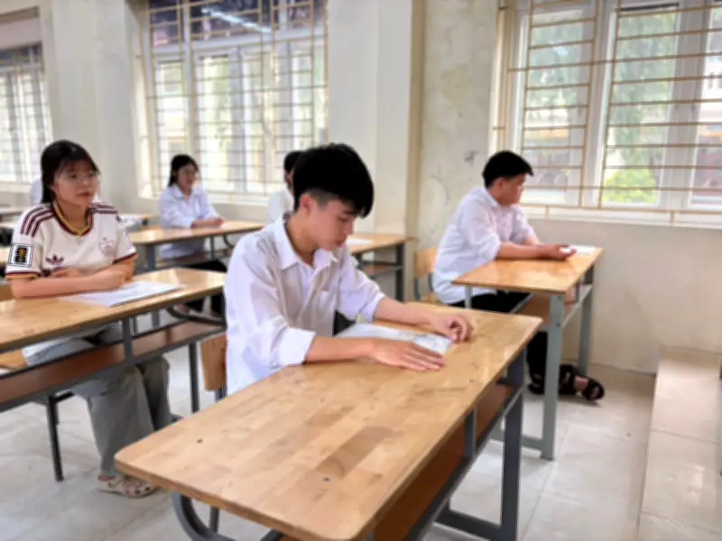 Phổ điểm các tổ hợp xét tuyển đại học theo điểm thi tốt nghiệp THPT năm 2026