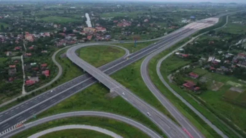 Phó Thủ tướng yêu cầu hoàn thiện hồ sơ đường Vành đai 5 trước ngày 6/7/2026