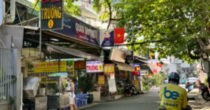 Phố thịt chó Cống Quỳnh TP.HCM chuyển đổi sang bán thịt dê, lẩu nướng