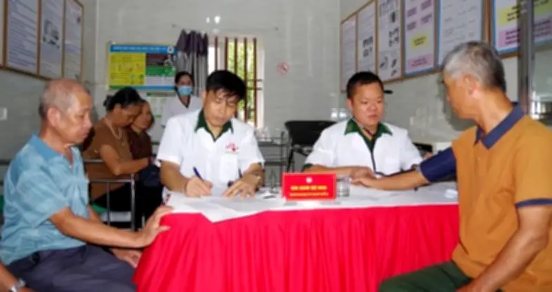 Quân y Việt-Lào khám chữa bệnh miễn phí cho dân biên giới