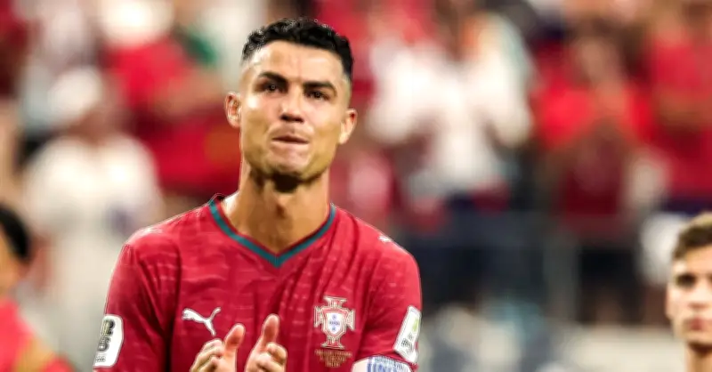 Ronaldo khóc chia tay World Cup 2026 sau thất bại trước Tây Ban Nha