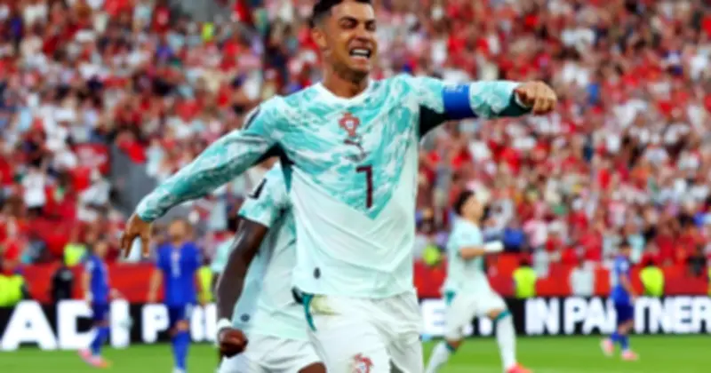 Ronaldo lần đầu ghi bàn ở vòng knock-out World Cup, sau đó bị thay ra