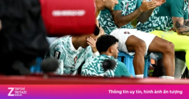Ronaldo trải qua 'chuyến tàu lượn' cảm xúc trong trận thắng kịch tính trước Croatia