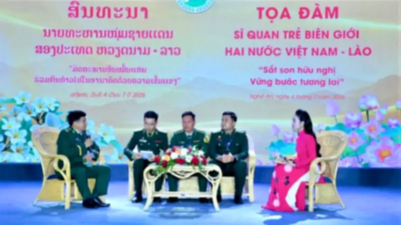 Sĩ quan trẻ Việt Nam-Lào giao lưu hữu nghị biên giới lần thứ 3 tại Nghệ An