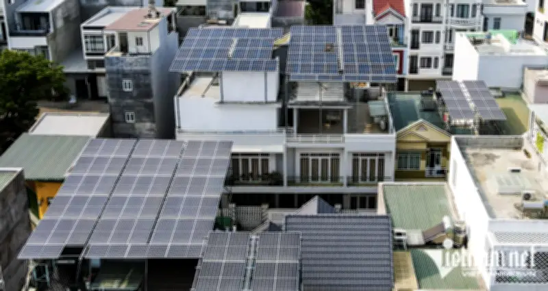 Sửa cơ chế hỗ trợ tiền cho hộ dân lắp điện mặt trời mái nhà