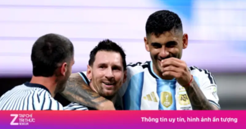 Scaloni điều chỉnh đưa Messi sang cánh, Argentina lội ngược dòng vào tứ kết
