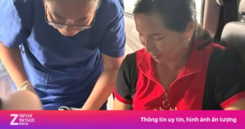 Sản phụ Ninh Bình bất ngờ sinh con trai 3,5 kg trên ôtô khi đang đến bệnh viện