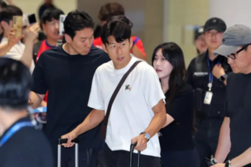 Son Heung Min được CĐV Hàn Quốc chào đón khi về nước sau World Cup 2026