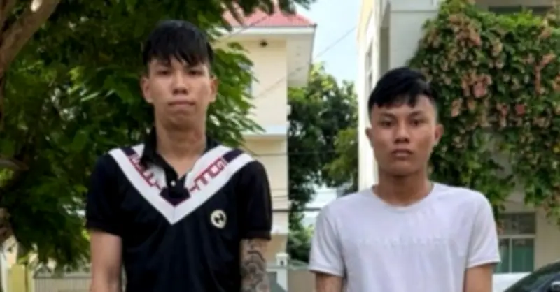 Đỗ ô tô bên đường quên khóa cửa, nhiều chủ xe bị trộm tài sản