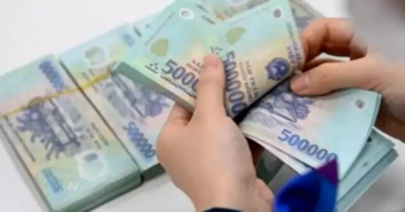 Từ hôm nay 1/7: Lương cơ sở tăng lên 2,53 triệu, lương hưu tăng 8%