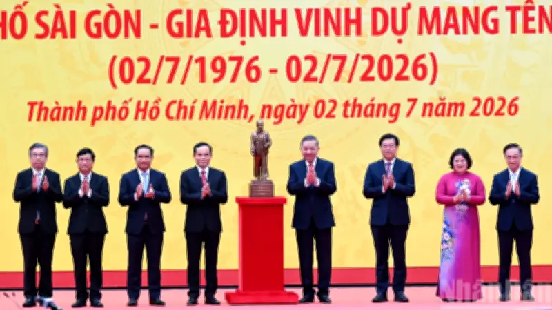 Tô Lâm dự lễ kỷ niệm 50 năm TP HCM mang tên Bác Hồ