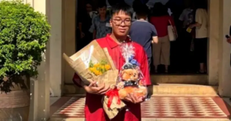 Thủ khoa 30/30 điểm khối B00 từ bỏ ngành y để theo đuổi ước mơ làm giáo viên