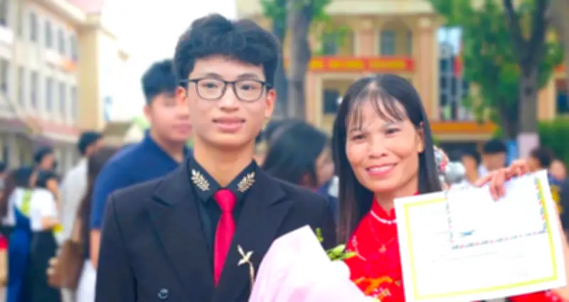 Thủ khoa khối A 2026 đạt 30/30: Bí quyết tự học và tâm lý vững