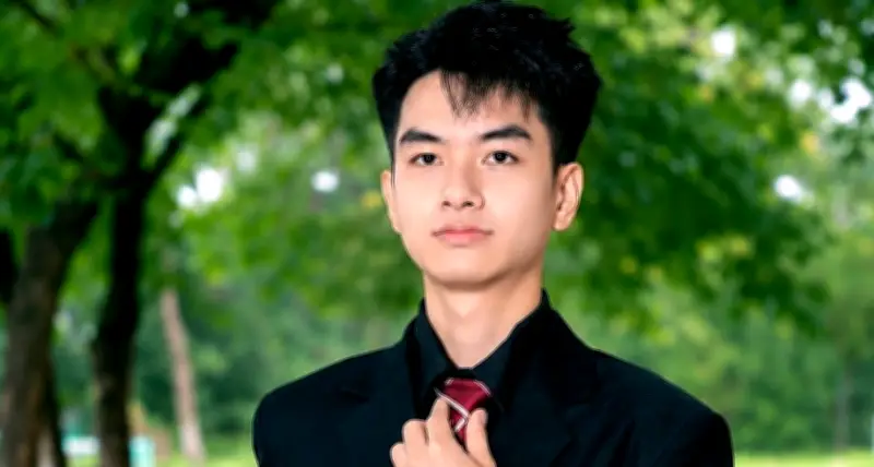 Thủ khoa khối A00 Thanh Hóa: 'Đừng coi AI là công cụ hỗ trợ học tập'