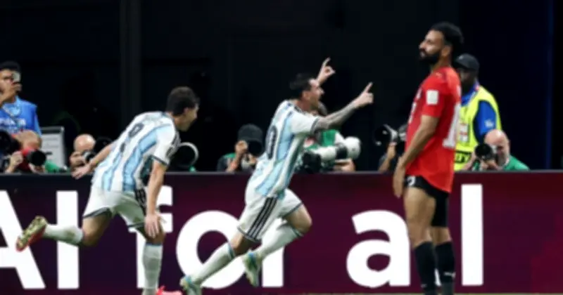 Thierry Henry: Đừng đánh thức con quái vật trong Messi, khủng khiếp lắm