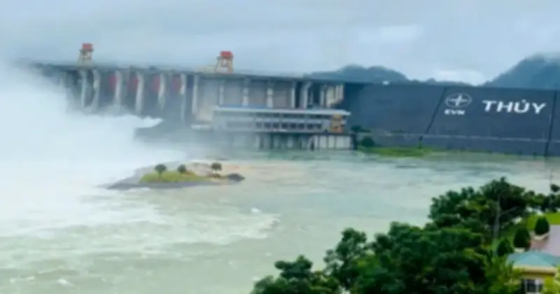 Thủy điện Tuyên Quang xả lũ từ 16h ngày 1/7, ba tỉnh thành khẩn cấp ứng phó