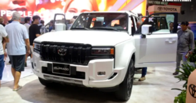 Toyota Land Cruiser Prado 3,5 tỉ bị triệu hồi do lỗi phần mềm đồng hồ