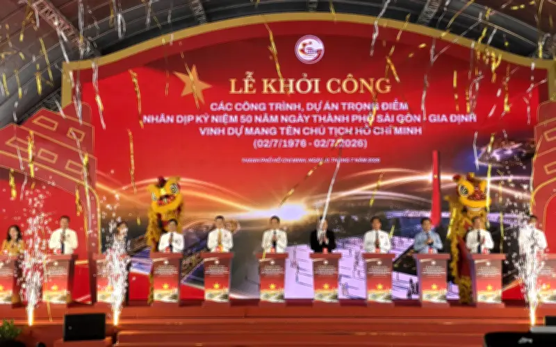 TP.HCM khởi công 8 dự án trọng điểm hơn 253.000 tỉ đồng