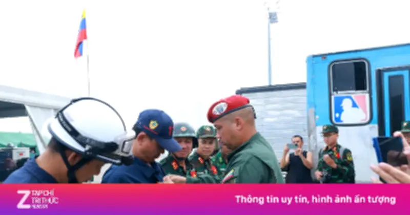 Trao Huy chương 'Anh hùng Venezuela' tặng đoàn cứu nạn, cứu hộ Việt Nam