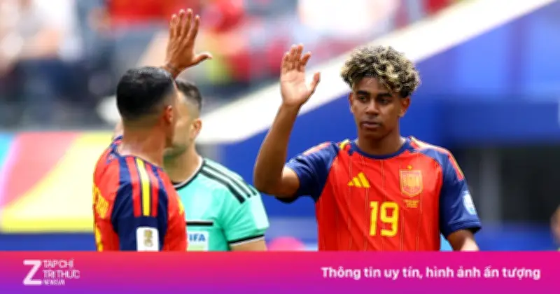 Tây Ban Nha vào vòng 1/8 World Cup sau chiến thắng 3-0 trước Áo