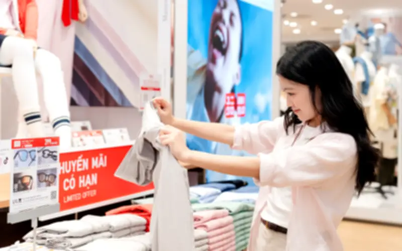UNIQLO khai trương cửa hàng mới tại Đà Nẵng, ra mắt BST 'Đà Nẵng Xin Chào'