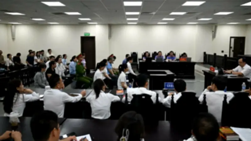 Vụ Herbitech: Vợ cựu Chủ tịch xin hoãn phiên tòa vì nhập viện