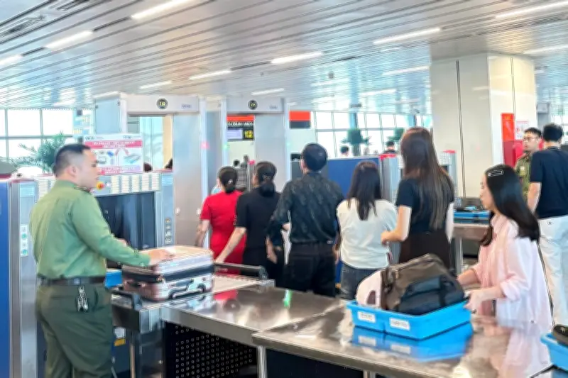Vé máy bay giảm tới 50%, khách đổ xô đặt tour du lịch hè