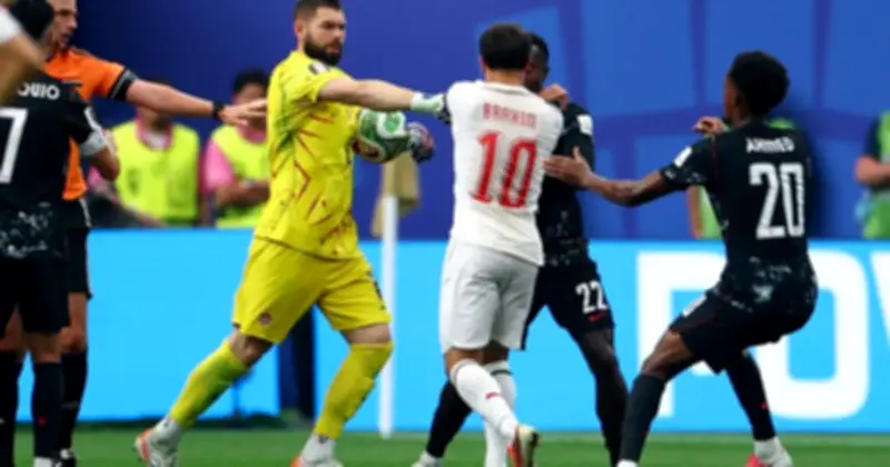 Vì sao trận Ma Rốc thắng Canada 3-0 phải tạm dừng chỉ sau 1 giây?