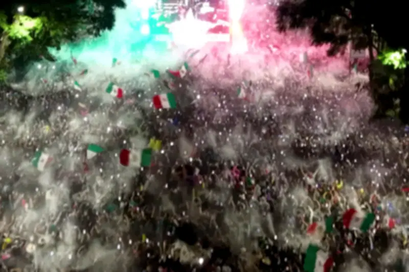 Video choáng ngợp biển người mừng chiến thắng của Mexico ở World Cup