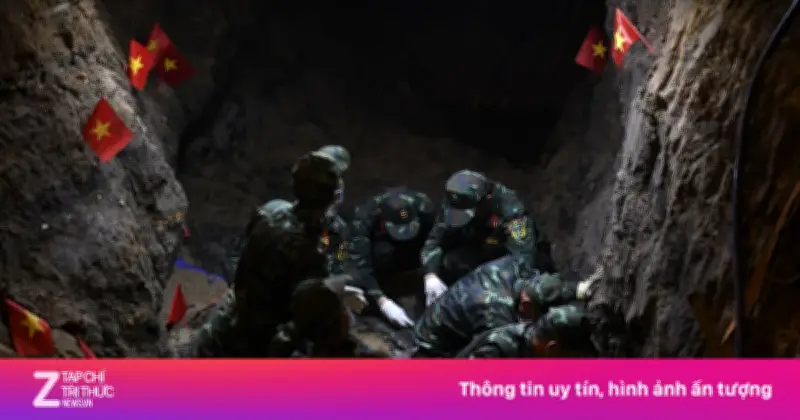 Video cận cảnh ranh mỏ đại 25m có hai cột liệt sĩ ở công viên Lê Thị Riêng