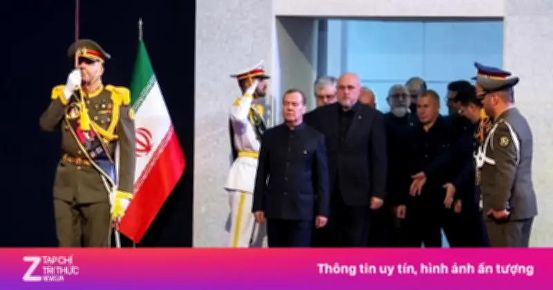 Video: Ông Medvedev dẫn đầu phái đoàn Nga tiễn biệt cựu lãnh đạo Iran
