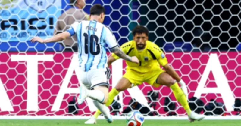 Vozinha sắp khoác áo Inter Miami, sát cánh cùng Messi