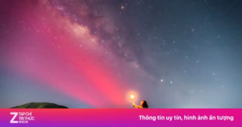 Vệt sáng đỏ hồng khổng lồ xuất hiện trên bầu trời Côn Đảo tối 5/7