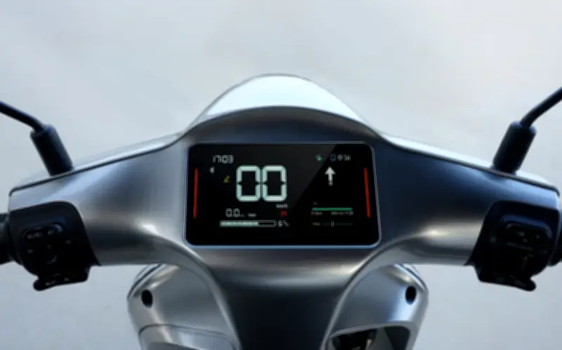 Xe máy điện Trang Bị chẳng kém Air Blade giá 275 triệu đồng, đi 180 km