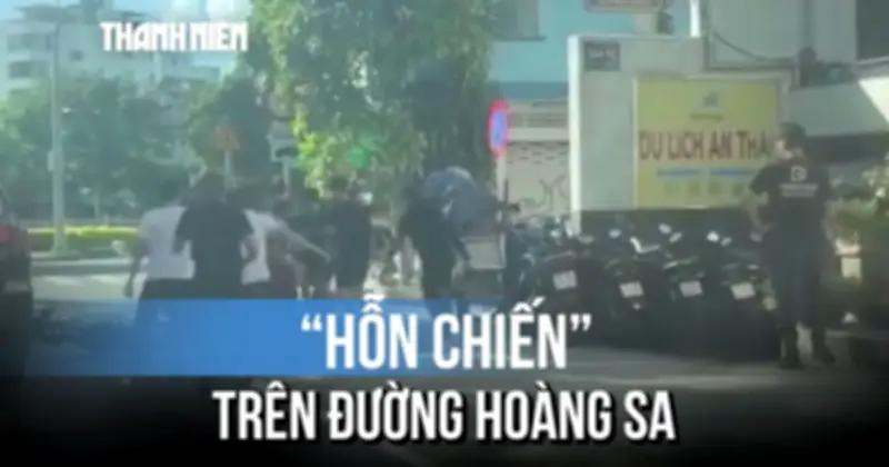 Xôn xao nhóm người đánh nhau trên phố vì mâu thuẫn giao thông