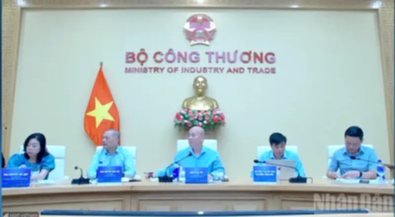 Xuất khẩu 6 tháng đầu năm 2026 tăng trên 20%, nhập siêu gần 17 tỷ USD
